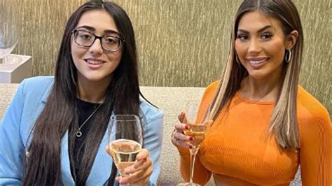 chloe ferry sister|Chloe Ferry celebrates rarely seen sister Amys 18th。